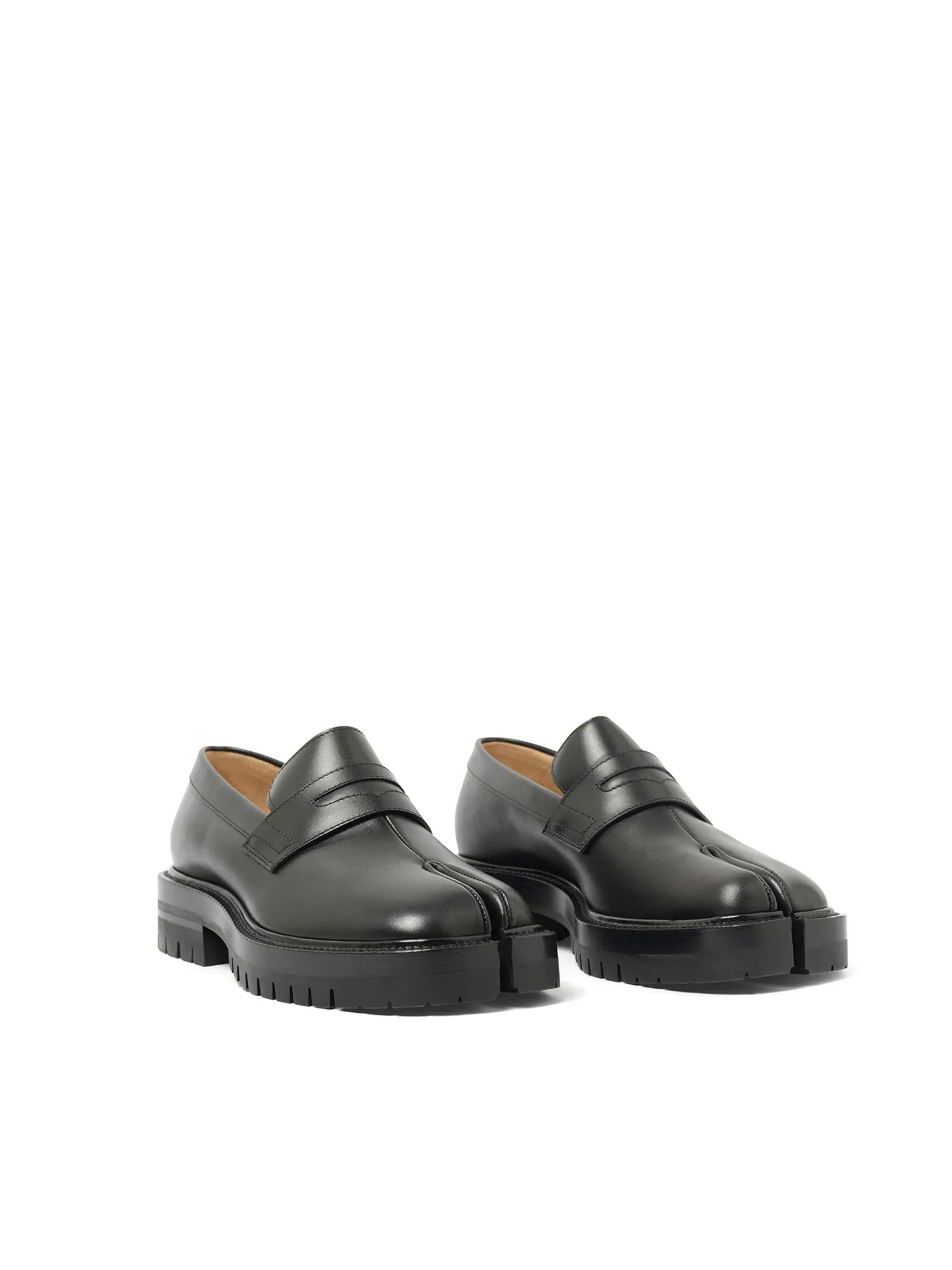 Tabi County Loafer in Black